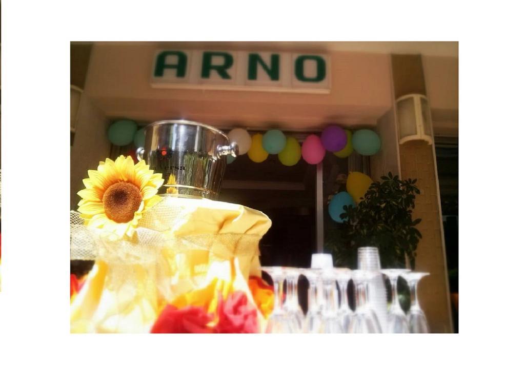 Hotel Arno Misano Adriatico Esterno foto
