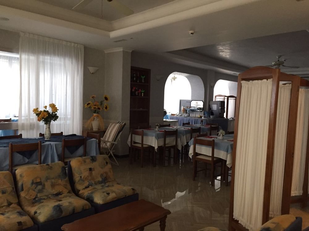 Hotel Arno Misano Adriatico Esterno foto